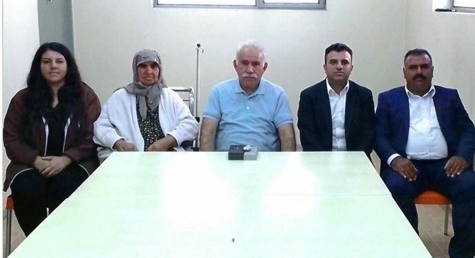 İmralı’da Öcalan ile aile görüşü